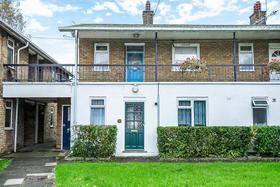 1 bedroom Flat for s...